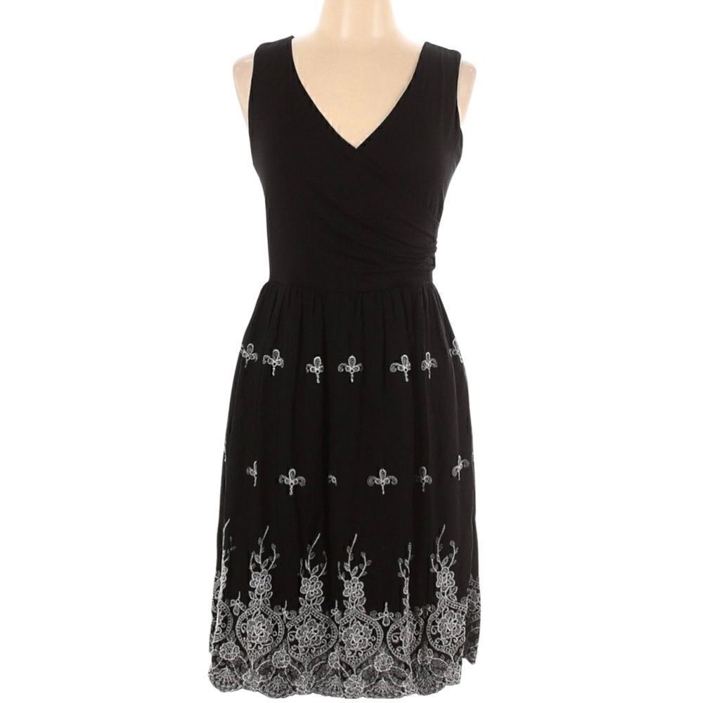 Le Lis Casual sleeveless Mini Embroidered Black Dress. Size: Medium Color: Black